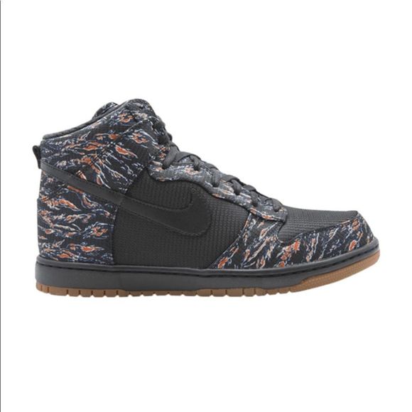 Nike Dunk High Supreme Futura - Picture 1 of 8